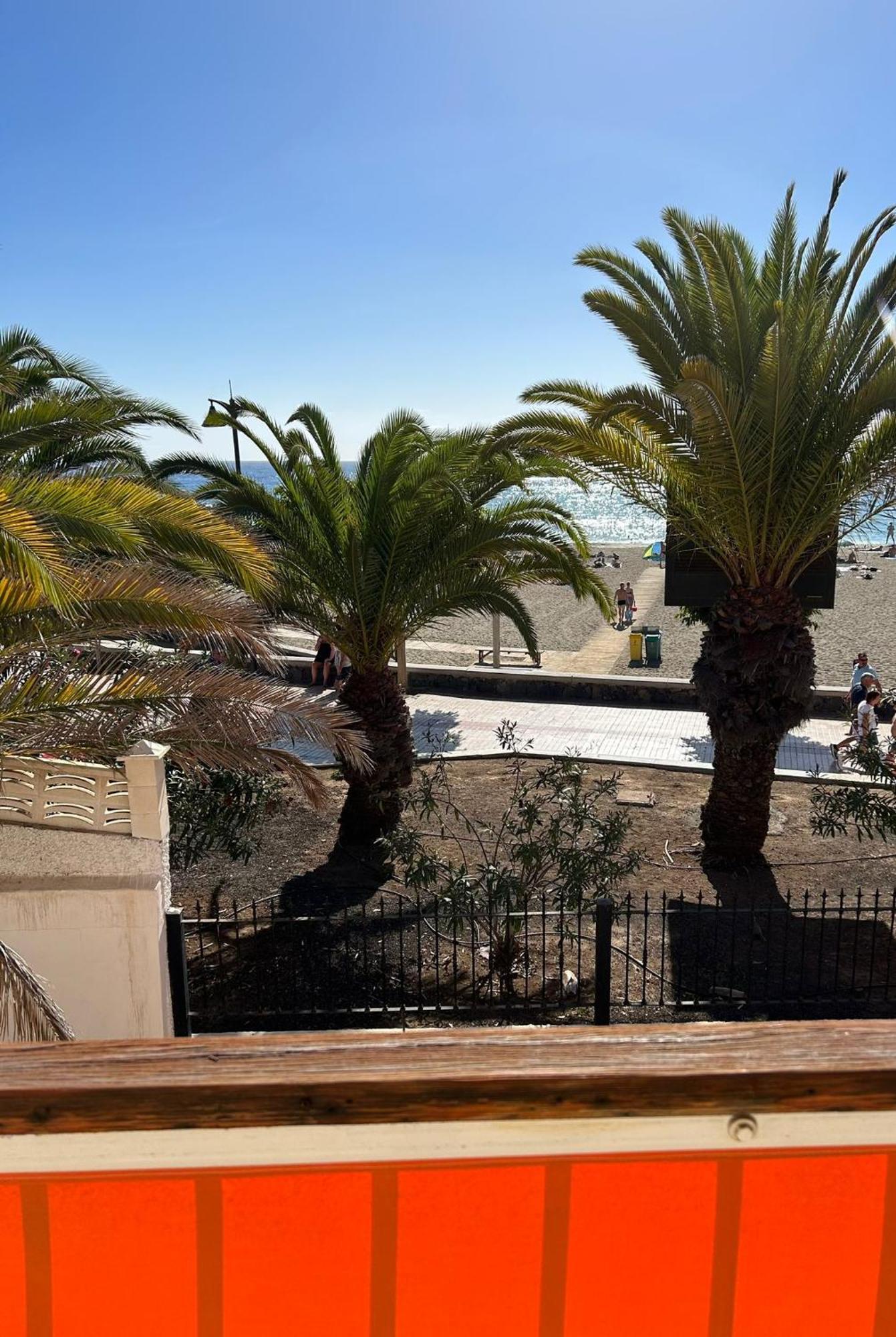 Prime Beachfront Location, Free Parking, Steps To The Sand Los Cristianos  Eksteriør bilde